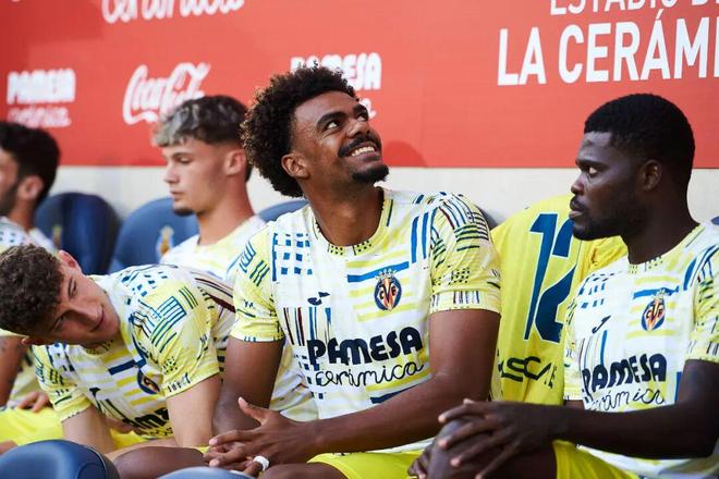 葡超转会期走向成谜,瓦伦西亚强势反弹,悬念犹存,赛程密集仍需轮换的简单介绍 葡超转会期走向成谜,瓦伦西亚强势反弹,悬念犹存,赛程密集仍需轮换的简单介绍